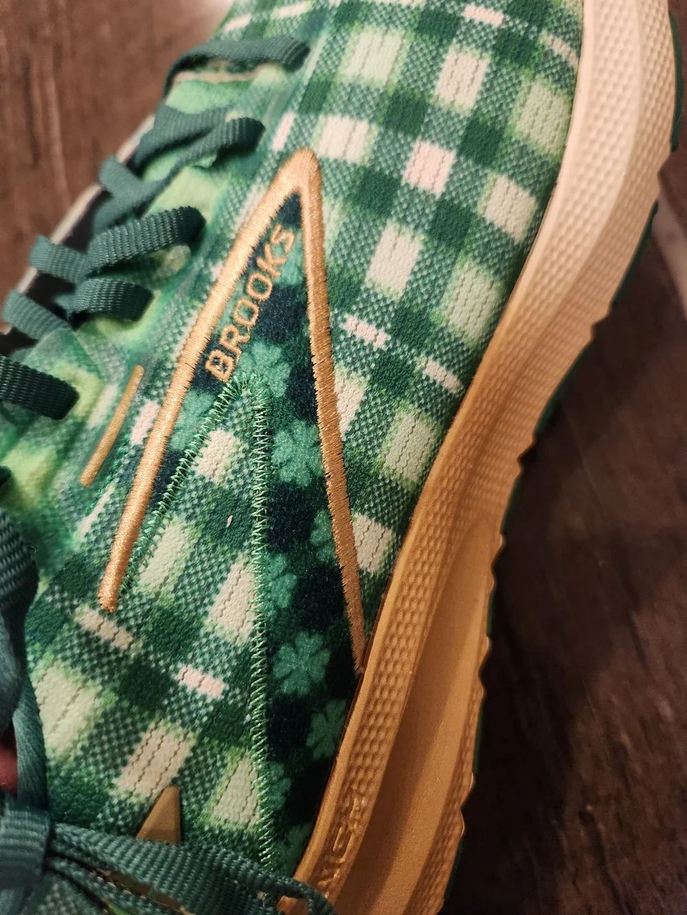 Brooks Green Plaid Athletic Running Shoes with Gold Accents